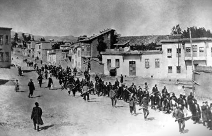 Podmukli pokolj oko 2.000 albanskih vojnika u Baru